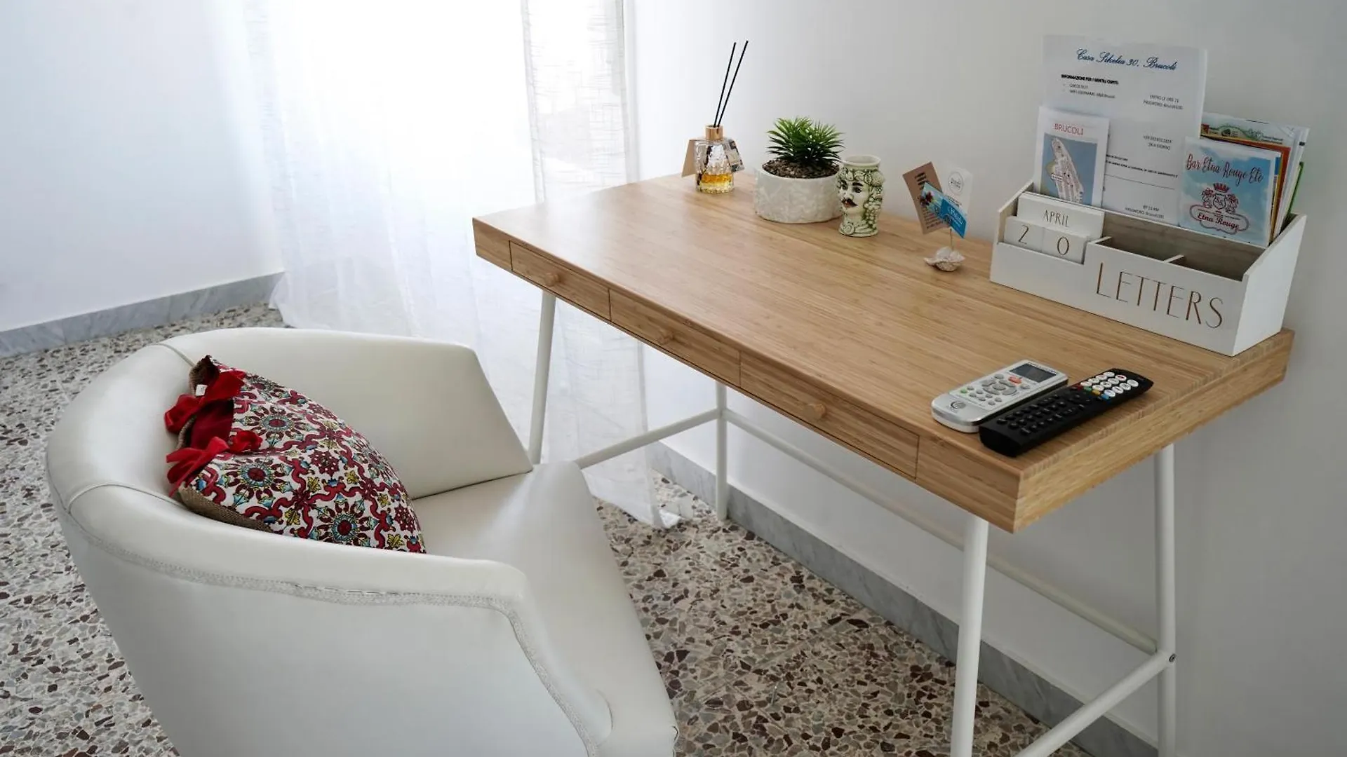 Sikelia Home Brucoli